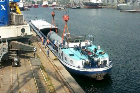 O piesă de 130 de tone necesară Uzinelor Sodice Govora a ajuns în Portul Constanța - imageresize-1406123246.jpg
