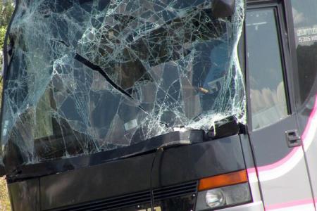 Cel puțin 18 morți în urma prăbușirii unui autobuz într-o prăpastie - imageresize-1406704613.jpg