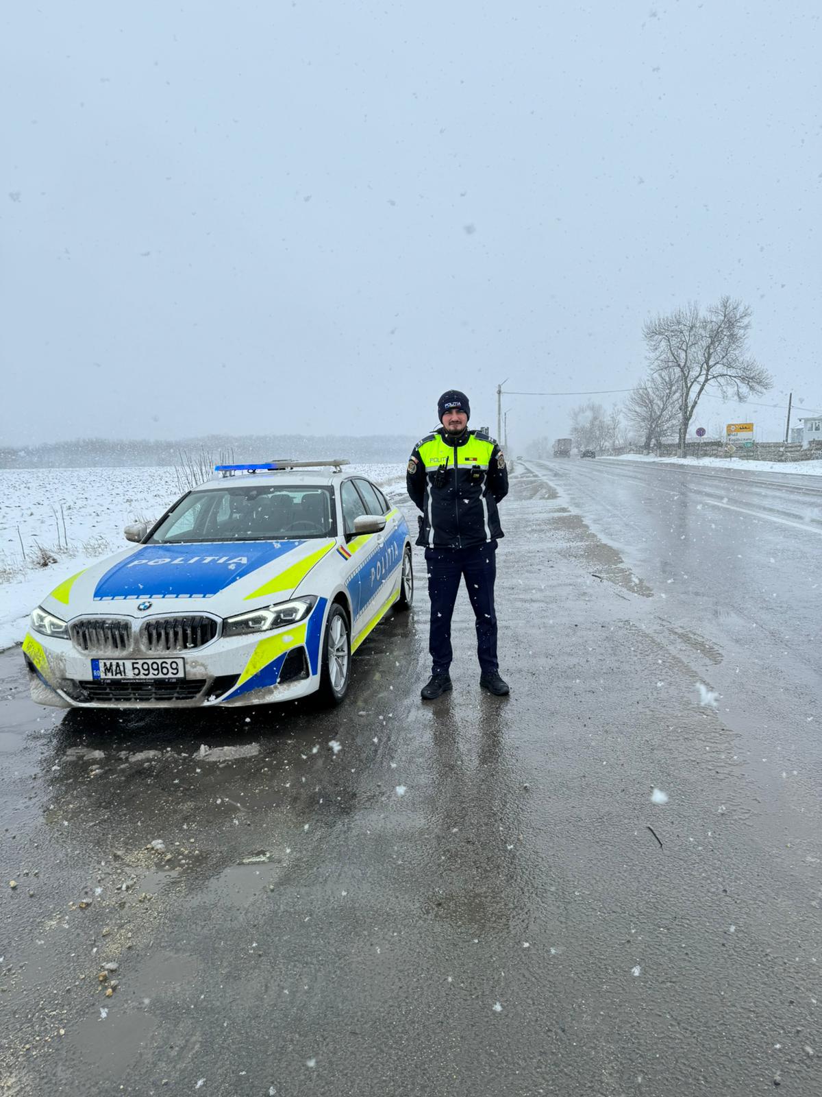 Pe toate drumurile din județul Constanța se circulă în condiții de iarnă. Recomandări de la polițiști - imagine-whatsapp-20240120-la-140-1705753747.jpg
