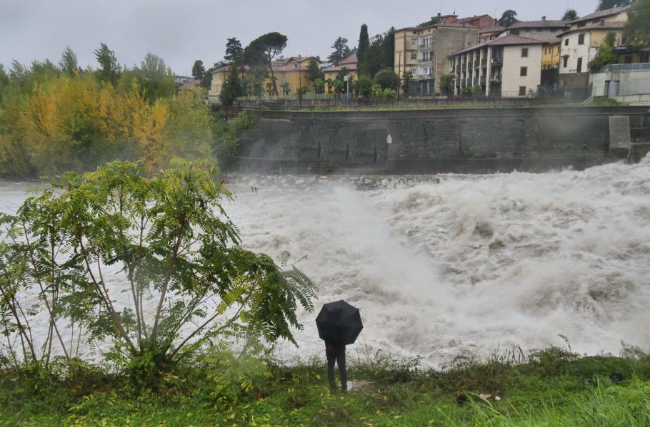 MAE: Alertă de ploi şi furtuni în regiunea Campania din Italia - img-1-1699197911.jpg