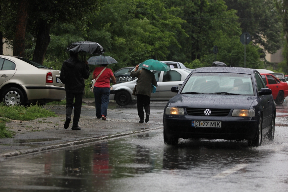 Ploaie slabă și temperaturi ridicate, astăzi, la Constanța - img02011337929658-1359585789.jpg