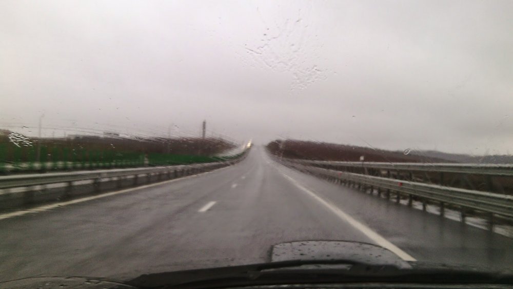 Condiţii de ploaie, pe alocuri torenţială, pe autostrada A2 Bucureşti - Constanţa - img20141121144028-1638258471.jpg