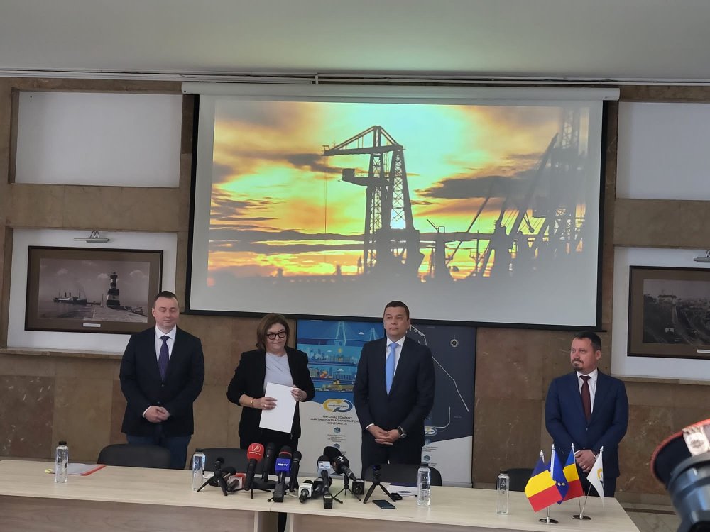 UPDATE. Portul Constanţa: Adina Vălean înmânează două granturi MIE de finanţare a acţiunilor de mobilitate militară - img20230510wa0014-1683716770.jpg