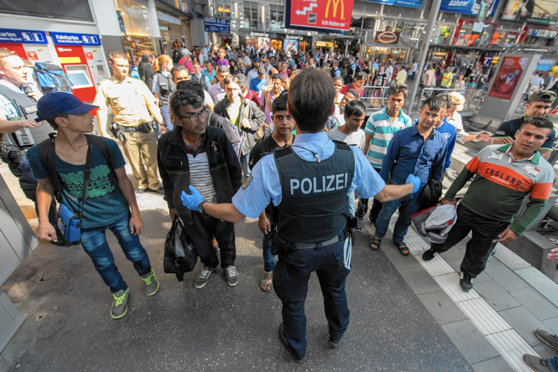 Milioane de imigranți, așteptați în Germania - imigrantigermania-1456410403.jpg