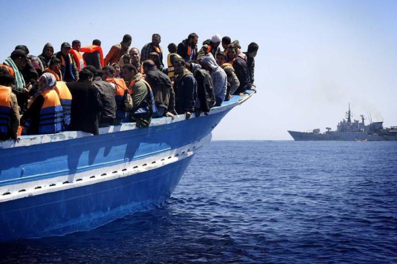 Cel puțin 11 migranți, printre care cinci copii, înecați într-un naufragiu - immigrati1-1449647372.jpg