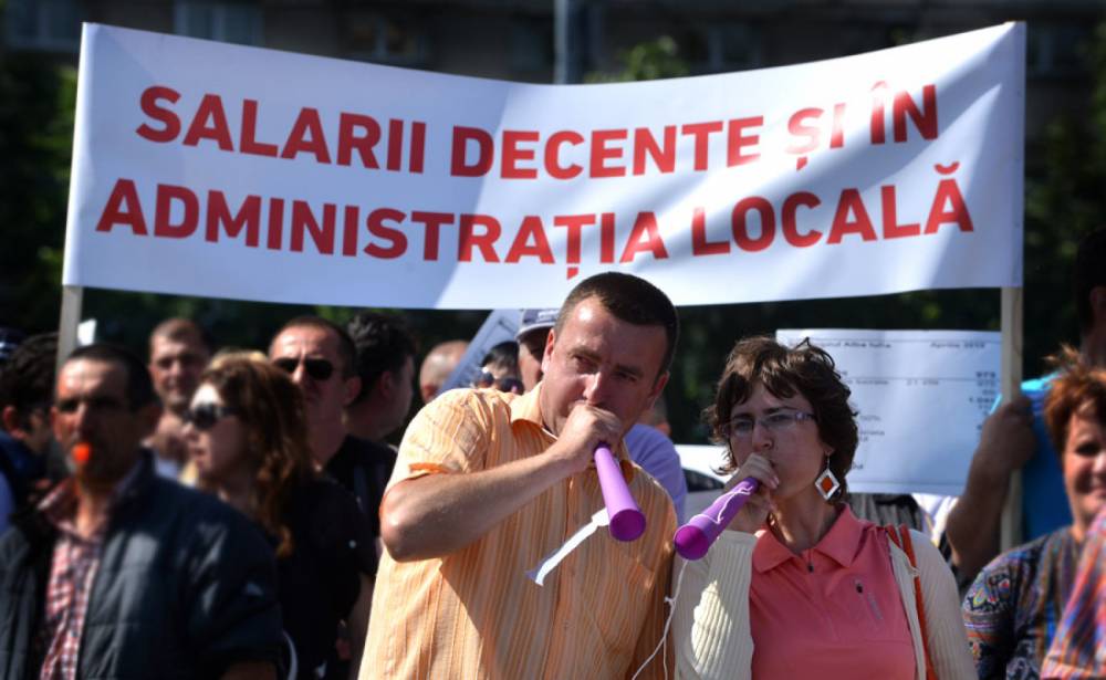 În administrația publică se strâng semnăturile pentru greva generală - inadministratiapublica-1436363027.jpg