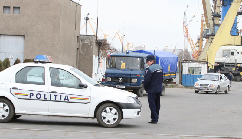 În căutarea evazioniștilor fiscali, prin porturile din Constanța - incautareaevazionistilordinportu-1418056481.jpg