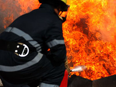 Incendiu la o casă din Constanța - incendiu-1321637871.jpg