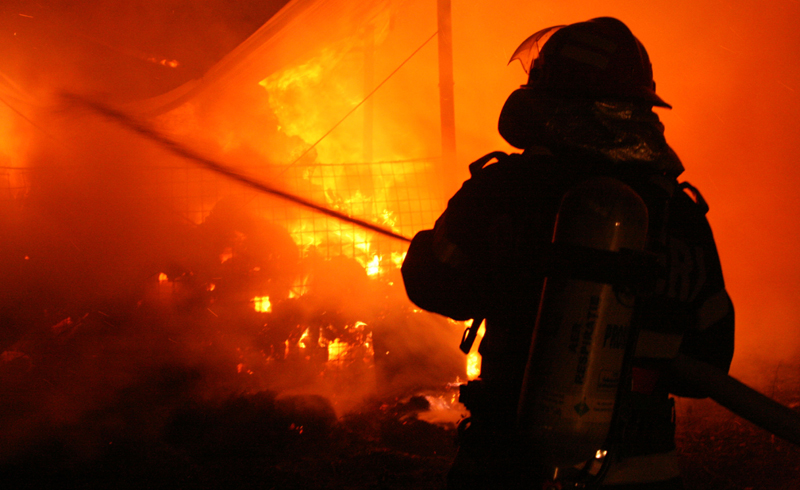 Incendiu în Piața Griviței. O persoană a murit în flăcări - incendiu-1482166329.jpg