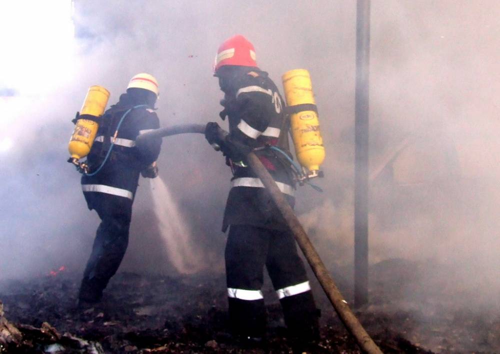 Incendiu la Restaurantul On Plonge, din portul Tomis - incendiu1-1468914419.jpg
