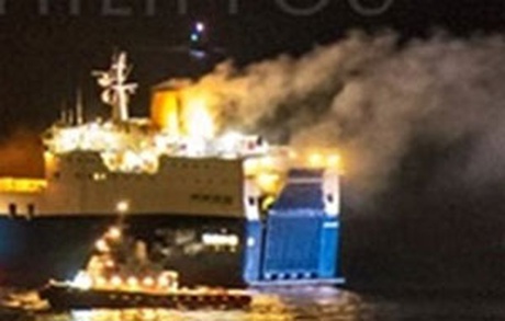 Incendiu la bordul unui ferry-boat - incendiulabordulunuiferryboat180-1497783061.jpg