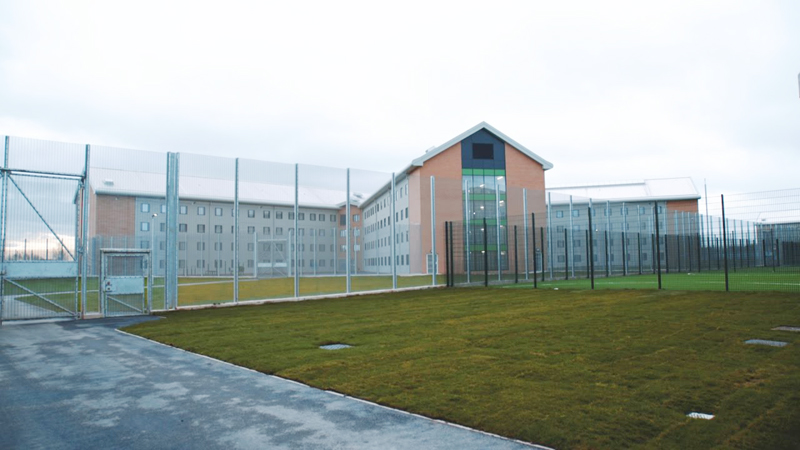 Închisoare de lux în Marea Britanie. Fiecare deținut are propriul laptop  și telefon - inchiosoaredeluxmareabritanie-1488477985.jpg