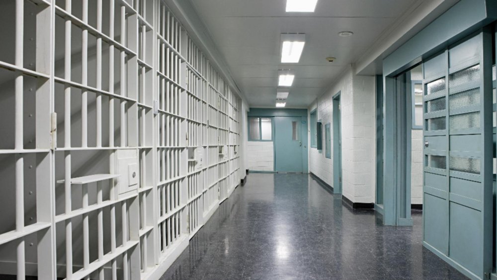Farmacistă din Timiş condamnată la patru ani și jumătate de închisoare. Ce făcea pentru bani - inchisoare-1644158913.jpg