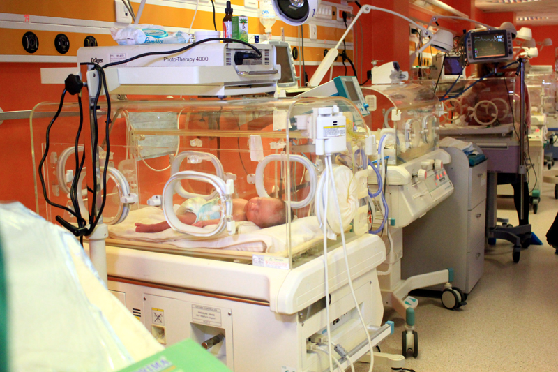 Spitalul Județean Constanța a primit un incubator neonatal de transport - incubatoarebebici21487093630-1518002585.jpg