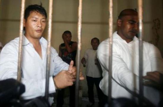 Indonezia: Instanța a respins un nou apel în cazul celor doi australieni condamnați la moarte - indoneziainstantaarespinsapeluli-1428309091.jpg