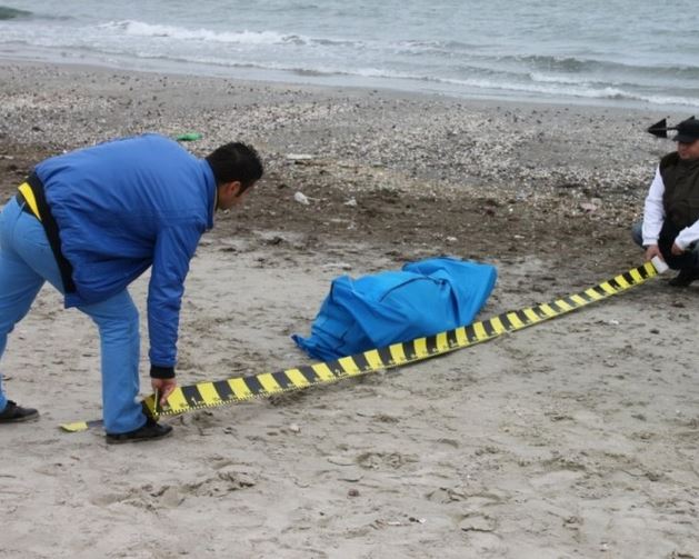 Cazul femeii moarte pe plaja din Constanța ia amploare! A fost deschis dosar penal de UCIDERE din culpă - inecatplaja-1557829224.jpg