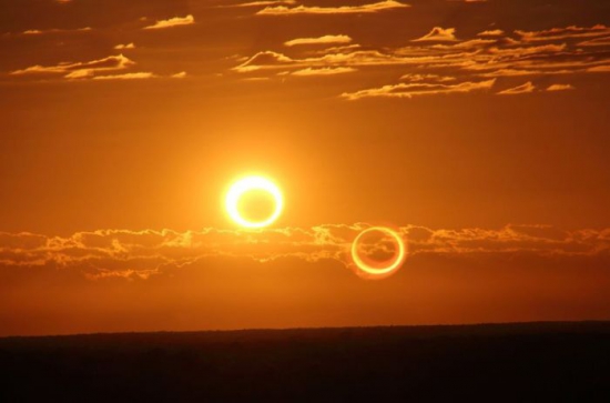 Eclipsa totală de Soare, anul acesta - ineluldefocceaaparutpecerinmijlo-1420703702.jpg