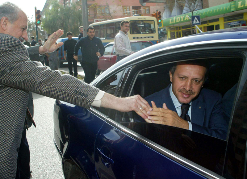 2.000 de procese penale deschise  pentru insultarea lui Erdogan - insulteerdogan-1457013205.jpg