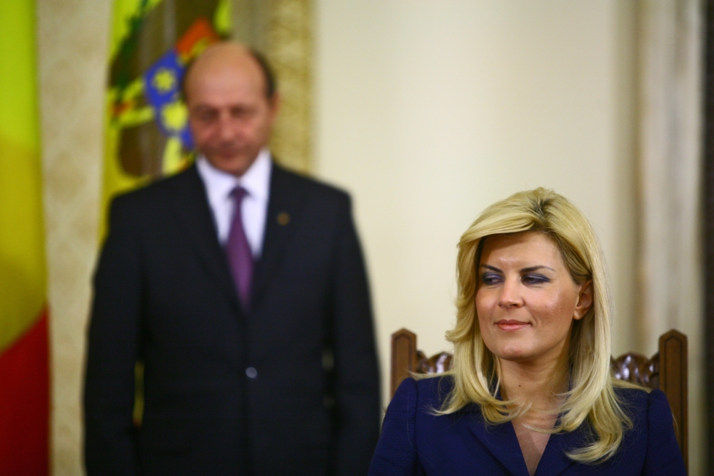 Întâlnire între Traian Băsescu și Elena Udrea la Cotroceni - intalnirebasescuudrea-1408535515.jpg