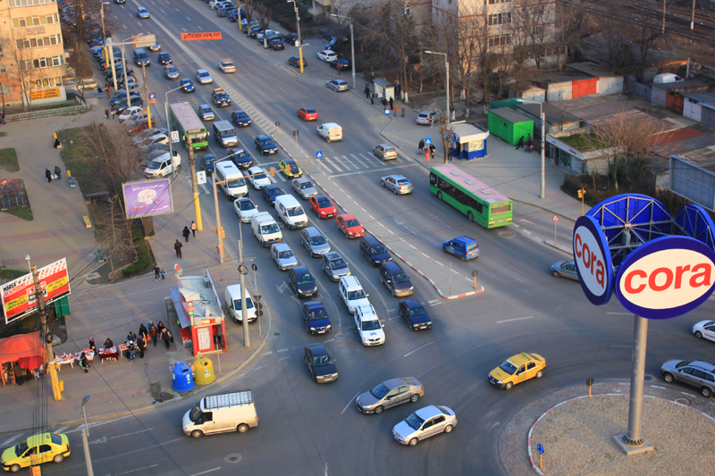 Două autoturisme s-au tamponat pe bulevardul I.C. Brătianu. Ambele mașini circulau în același sens - intersectiecoraconstanta-1686238301.jpg