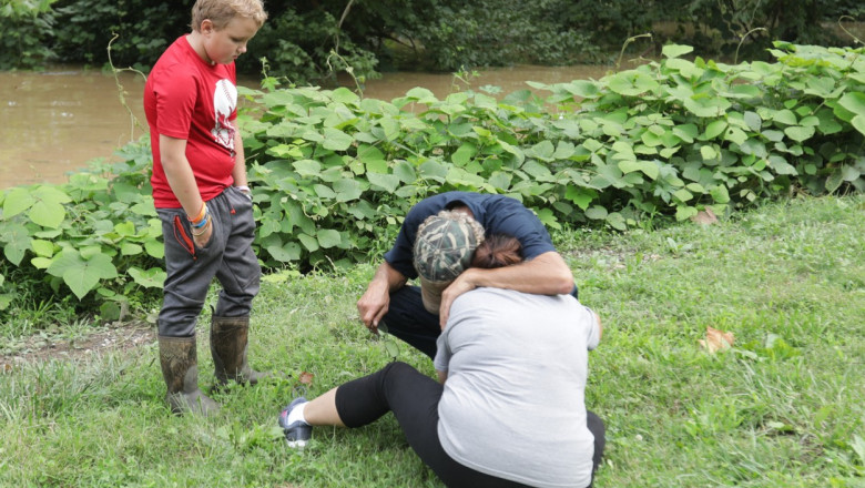 O familie și-a pierdut cei patru copii în inundațiile devastatoare din Kentucky - inundatii-1659278363.jpg