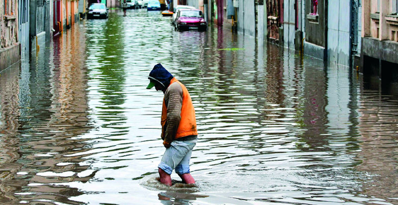 Japonia, sub ape. Țara,  devastată de inundații puternice - inundatiijaponia-1499772102.jpg
