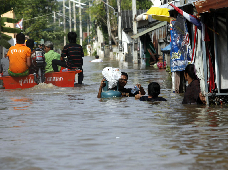 Dezastru în Thailanda - inundatiithailanda-1316720094.jpg