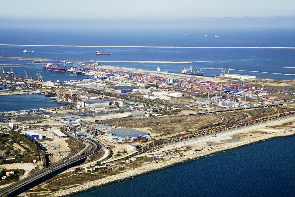 Investiție importantă pentru extinderea rețelei rutiere a portului Constanța - investitiedepeste179demilioanede-1650385991.jpg