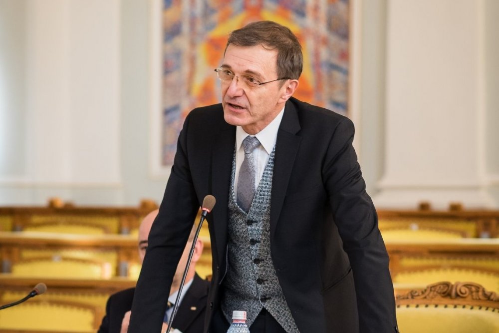 Președintele Academiei Române face praf noile legi ale Educației: Se află într-o fundătură - ioanaurelpopfotofacebookioanaure-1661940231.jpg
