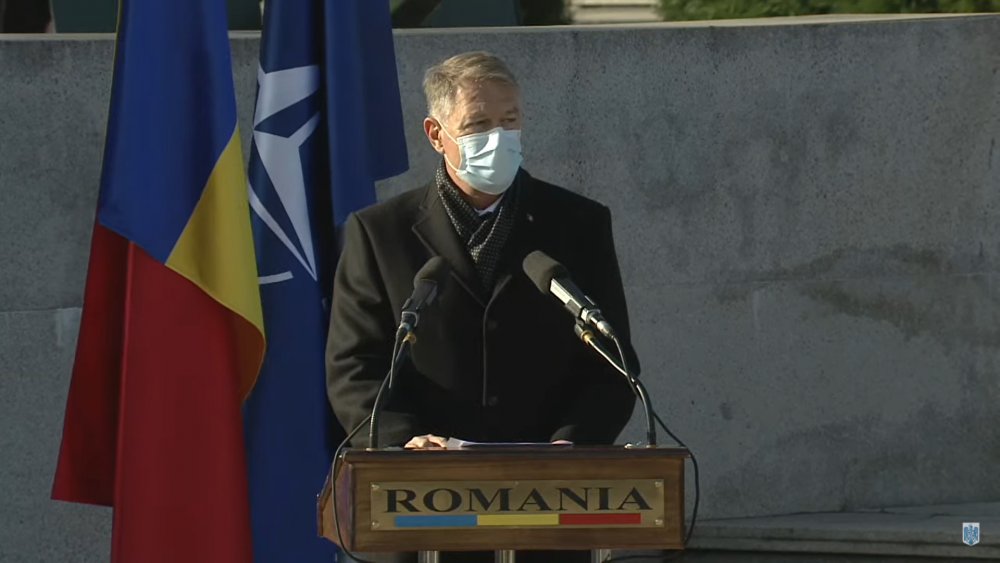 Klaus Iohannis, la ceremonia de Ziua Armatei: ”Aduc un omagiu din inimă veteranilor de război” - ioha-1635147608.jpg