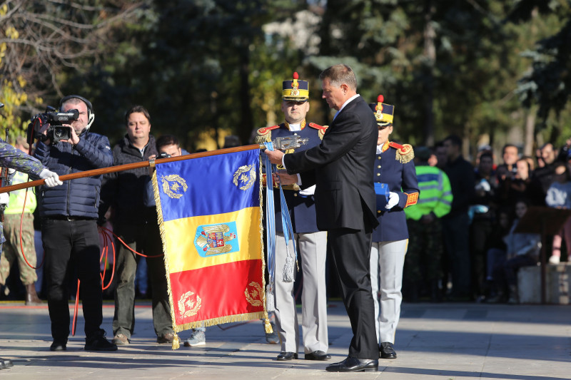 Preşedintele Klaus Iohannis a participat la Ziua Armatei Române - iohannisarmata-1603635348.jpg