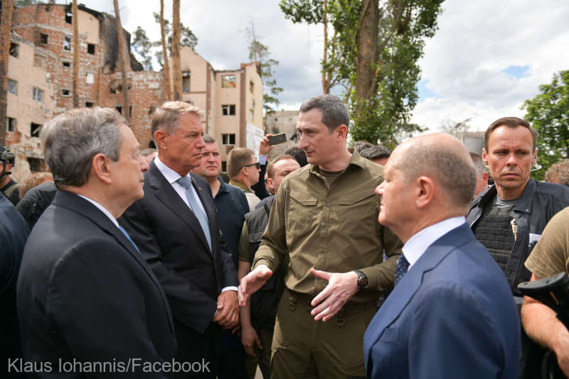 Preşedintele Klaus Iohannis a vizitat Irpin: Nu există cuvinte pentru a descrie distrugerile cumplite văzute astăzi - iohannisirpin-1655375435.jpg