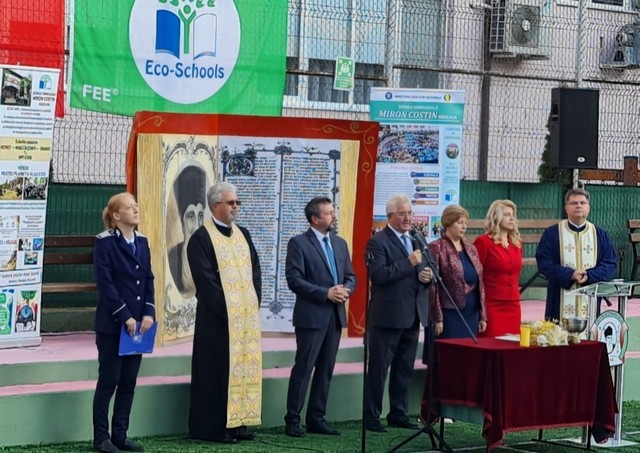 Un primar din România a participat, într-o singură zi, la 17 festivități de deschidere a anului școlar - ionlungudeschidereanscolar20238t-1694454493.jpg