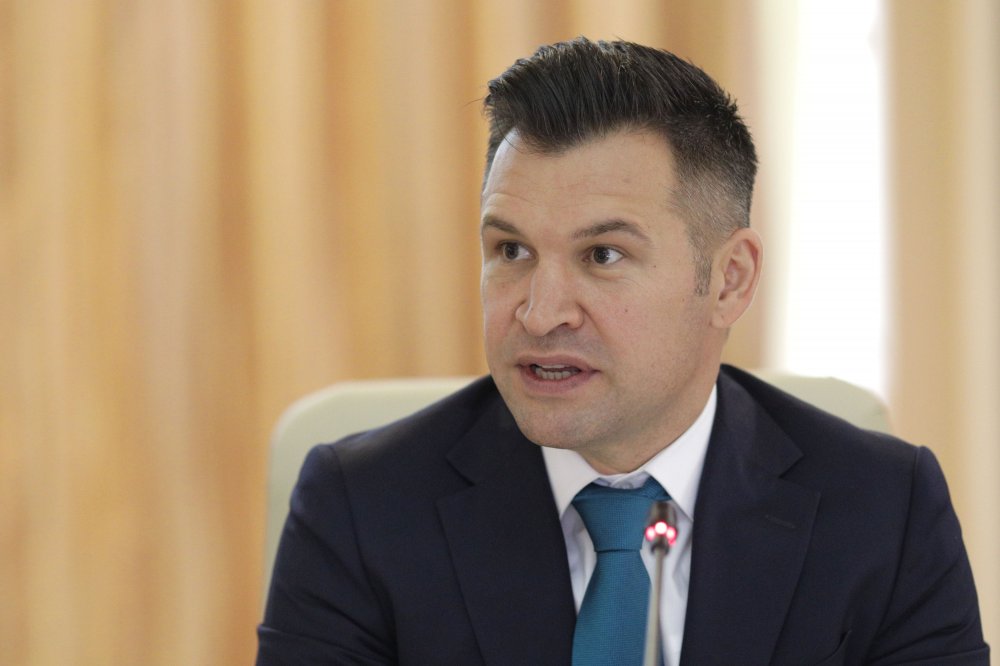 Ionuţ Stroe, ministrul Tineretului și Sportului: ''A fost anulat doar maratonul!'' - ionutstroe-1602409513.jpg