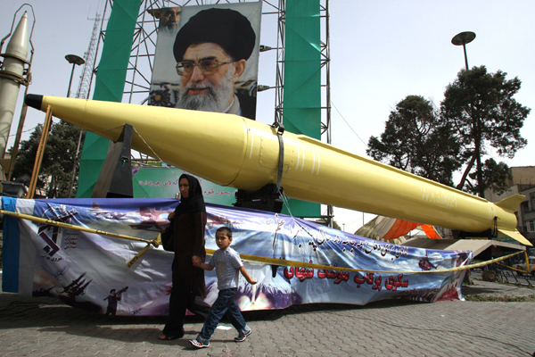 Dacă va fi atacat,  Iranul va folosi arma nucleară - iran-1354462900.jpg