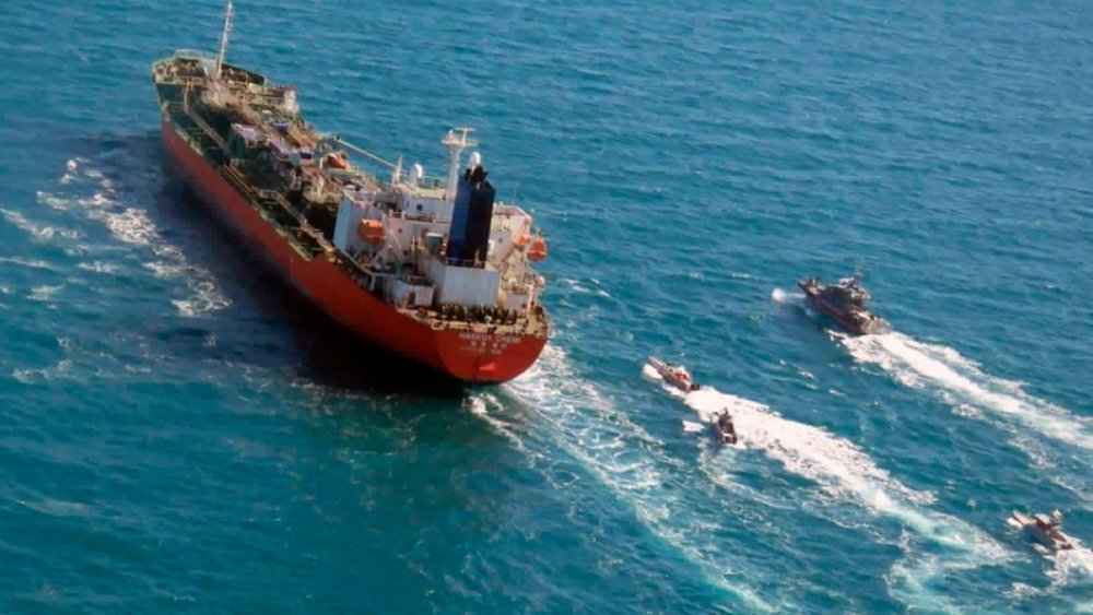 Iranul a eliberat nava sud-coreeană „Hankuk Chemi” și pe comandantul ei - iranulaeliberatnavasudcoreeanaha-1618239143.jpg