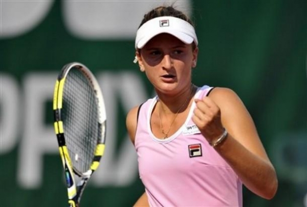 Tenis: Irina Begu s-a calificat în sferturile turneului WTA de la Oeiras - irinabegu-1398923678.jpg