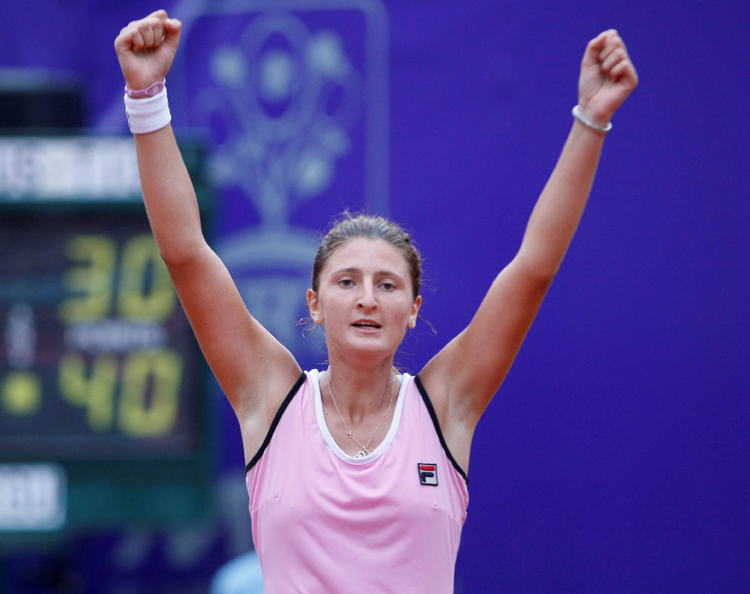 Tenis / Irina Begu s-a calificat în turul 2 al probei feminine de dublu la Roland Garros - irinabegu-1496323819.jpg