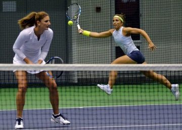 Perechea Irina Begu și Mihaela Buzărnescu va juca finala de dublu a turneului WTA de la Eastbourne - irinabegusaraerrani360x257-1530274914.jpg