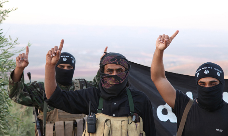 Justiție sălbatică marca ISIS: I-au tăiat mâna pentru că ar fi furat - isisexecutie-1473250934.jpg