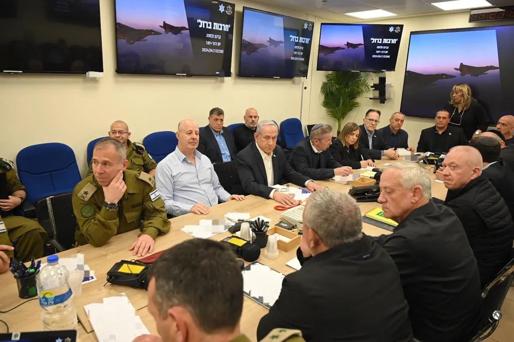 Ministrul israelian al apărării: “Israelul nu are de ales şi trebuie să riposteze” - israel-nu-are-de-ales-1713201607.jpg
