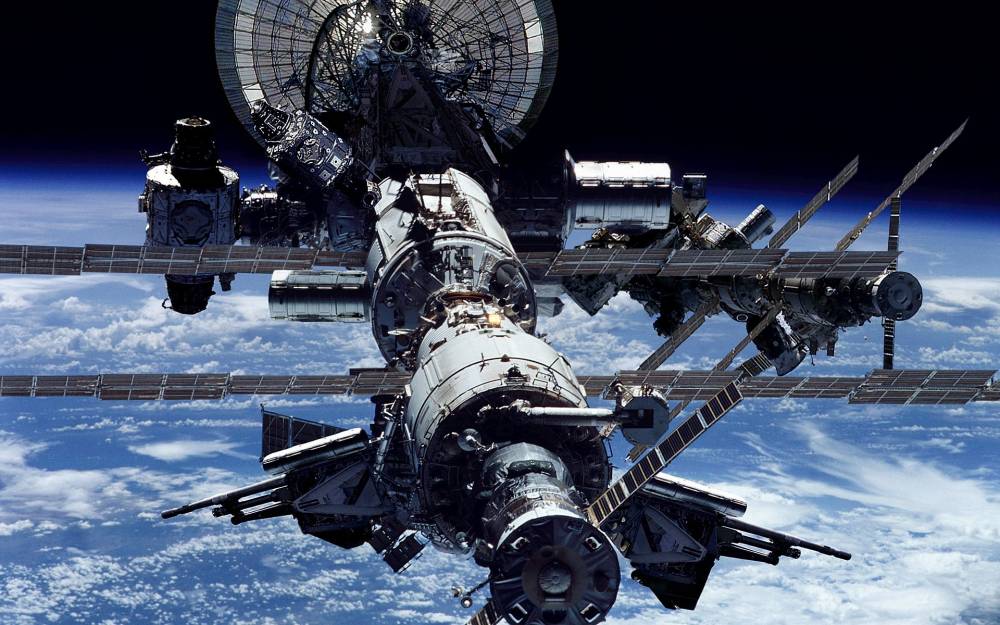 Au stat șapte ore în spațiu pentru o reparație la ISS - iss-1446899536.jpg