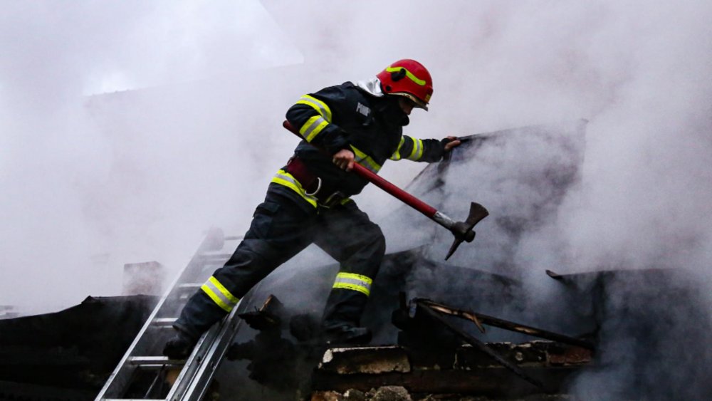 Tragedie în Tulcea: Un tânăr a murit într-un incendiu care i-a cuprins casa - isu-1644146238.jpg