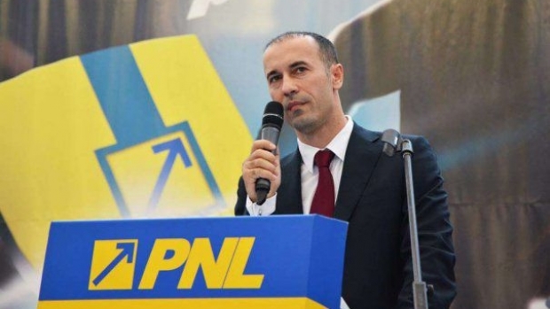Iulian Dumitrescu, PNL: 