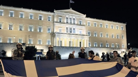 Grecia, la un pas de dezastru. Nemulțumire în UE, grevă la Atena - iygfsh72598600-1328605028.jpg