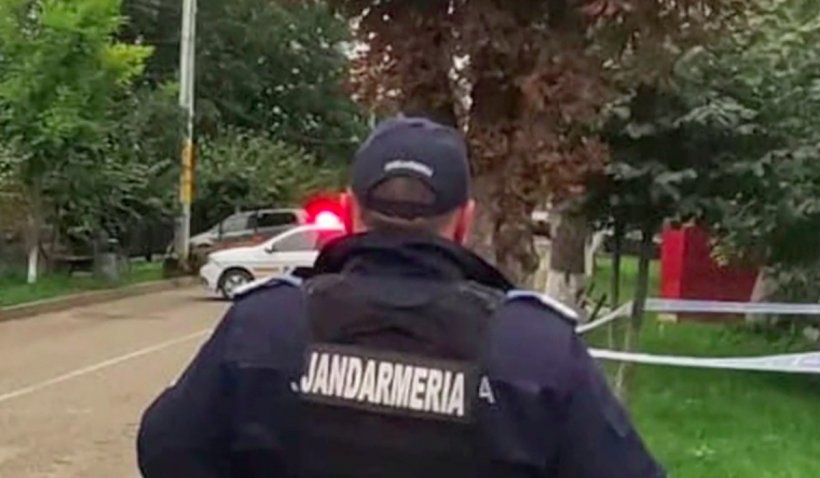 Pericol de explozie într-o secție de poliție din Neamț, după ce un bărbat a venit să predea un proiectil într-o sacoșă - jandarmeria-1632230408.jpg