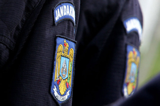 Fost șef al Jandarmeriei Constanța,  acuzat de luare de mită și abuz în serviciu - jandarmi-1373686168.jpg