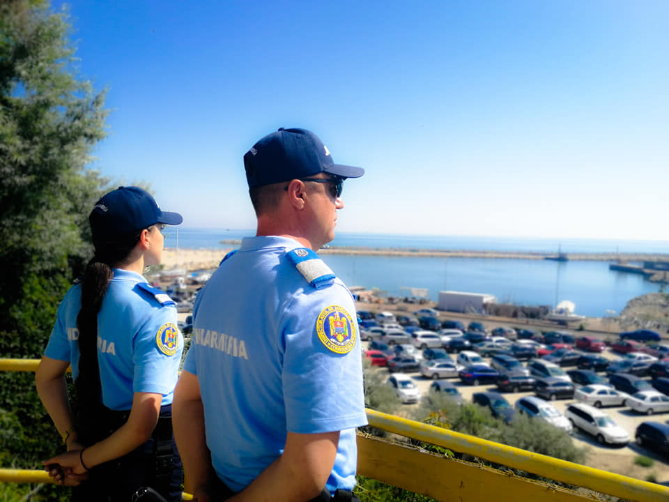 Jandarmii supraveghează evenimentele publice din weekend - jandarmi-1599807568.jpg
