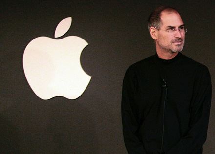 Steve Jobs a fost înmormântat, în cadrul unei ceremonii private - jobs-1318066889.jpg