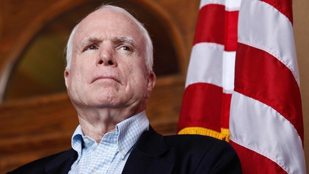 Senatorul american John McCain a murit la vârsta de 81 de ani - john-1535261445.jpg